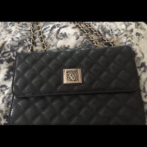 Anne Klein flap shoulder bag in great condition